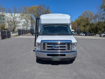 Picture of 2017 Ford E450 Shuttle Bus