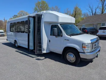 Picture of 2017 Ford E450 Shuttle Bus