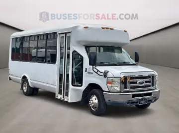 2013 Ford E450 Shuttle Bus