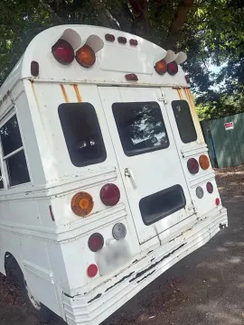 Picture of 1992 GMC Savanna Cutaway Shuttle Bus