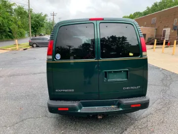 Picture of 2002 Chevrolet Express 1500 Passenger Van