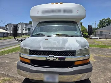 Picture of 2004 Chevrolet Express Girardin Shuttle Bus