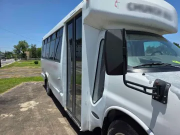 Picture of 2004 Chevrolet Express Girardin Shuttle Bus