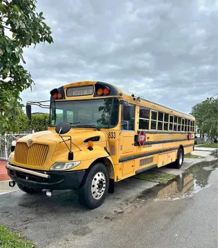 Picture of 2005 International CE School Bus