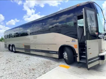 Picture of 2005 Prevost Xl2 Motorcoach Coach Bus