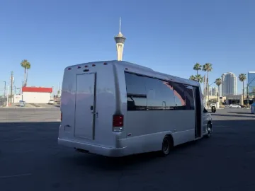 Picture of 2016 Ford E-450 Shuttle Bus