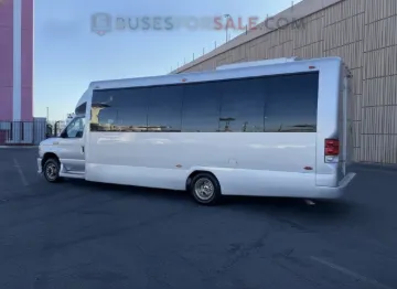 Picture of 2016 Ford E-450 Shuttle Bus