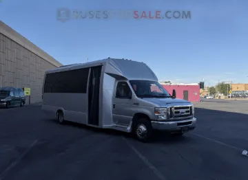 Picture of 2016 Ford E-450 Shuttle Bus