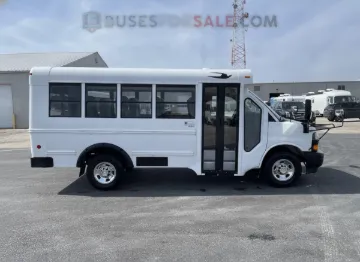 Picture of 2018 Chevrolet Girardin Express 3500 Commercial Bus Mini Bus