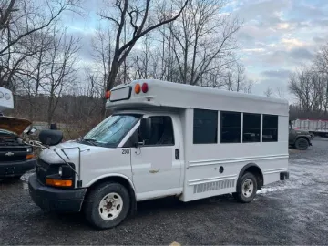 Picture of 2011 Chevrolet Express 3500 Shuttle Bus