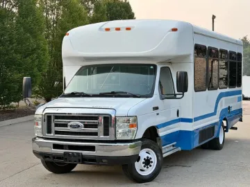 Picture of 2013 Ford E350 Starcraft ADA Shuttle Bus
