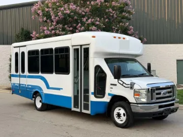 Picture of 2013 Ford E350 Starcraft ADA Shuttle Bus