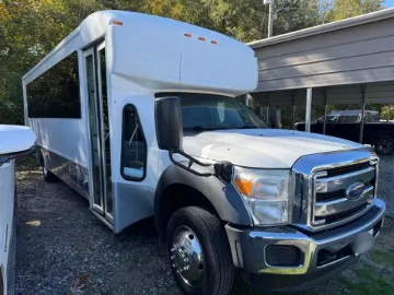 Picture of 2015 F550 Starcraft Xl Shuttle Bus