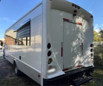 Picture of 2015 F550 Starcraft Xl Shuttle Bus