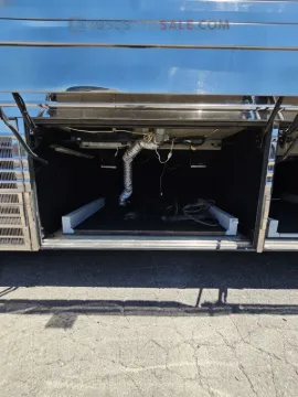 Picture of 2003 Prevost XLII Motorhome