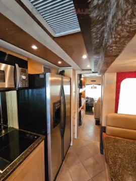 Picture of 2003 Prevost XLII Motorhome