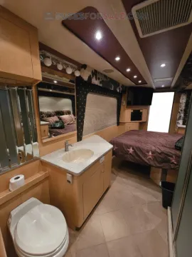 Picture of 2003 Prevost XLII Motorhome