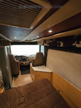 Picture of 2003 Prevost XLII Motorhome