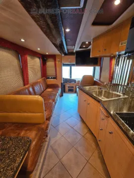 Picture of 2003 Prevost XLII Motorhome