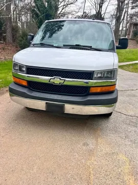 Picture of 2016 Chevrolet Express 3500 Passenger Van