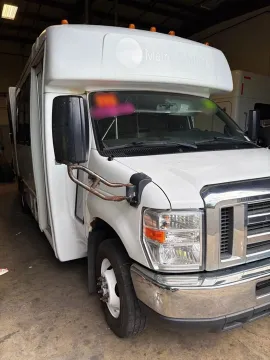 Picture of 2019 Ford E450 Shuttle Bus