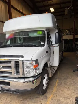 Picture of 2019 Ford E450 Shuttle Bus