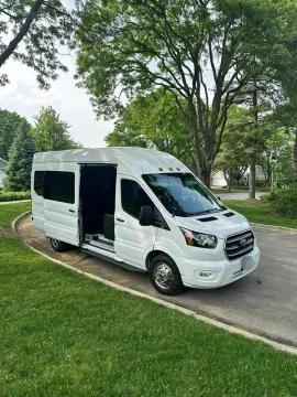 Picture of 2022 Ford E150 Super Duty Xlt Limo & Party Bus