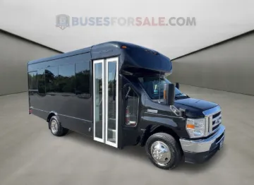 Picture of 2027 Ford E450 Starcraft Shuttle Bus
