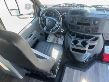 Picture of 2027 Ford E450 Starcraft Allstar Shuttle Bus