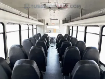 Picture of 2019 Ford F550 Starcraft Xl Shuttle Bus Mid Size Bus
