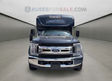 Picture of 2019 Ford F550 Starcraft Xl Shuttle Bus Mid Size Bus