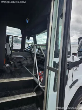 Picture of 2000 Freightliner Fb 65 Limo & Party Bus