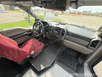 Picture of 2018 Ford F450 ADA Shuttle Bus