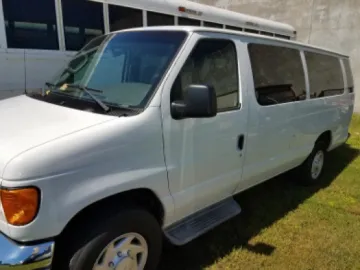 Picture of 2006 Ford Escord Passenger Van