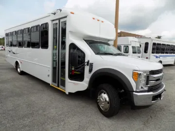 Picture of 2026 Ford F550 Starcraft Xl Shuttle Bus Mid Size Bus