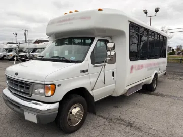 Picture of 2001 Ford E450 Eldorado Aerotech Shuttle Bus ADA