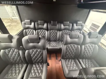 Picture of 2014 Freightliner M2 Grech Mid Size Bus