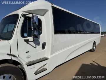 Picture of 2018 Freightliner M2 Executive Shuttle