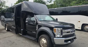 Picture of 2018 Ford F550 GM33 Executive Shuttle Bus