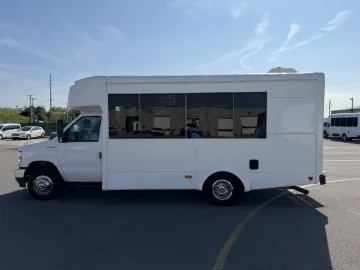 Picture of 2022 Ford E350 Shuttle Bus