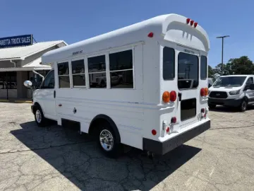 2006 Chevrolet Express 3500 2dr Commercial/Cutaway/Chassis