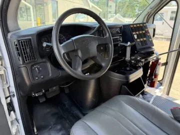 2006 Chevrolet Express 3500 2dr Commercial/Cutaway/Chassis