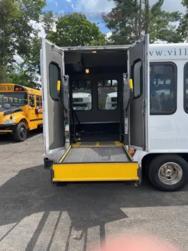 Picture of 2014 Ford E450 Diamond Coach ADA Shuttle Bus