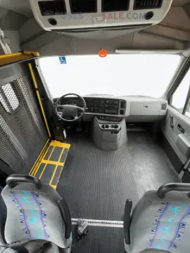 Picture of 2014 Ford E450 Diamond Coach ADA Shuttle Bus