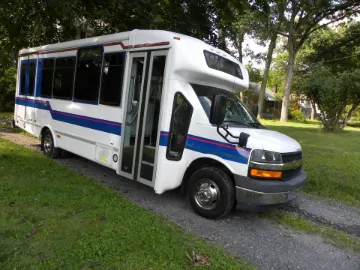 Picture of 2017 Chevrolet 4500 Starcraft 20P ADA