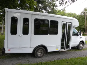Picture of 2011 Ford E-350 15P Shuttle