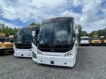 2025 MCI J4500 56P