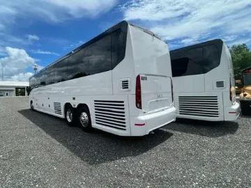 2025 MCI J4500 56P