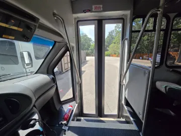 Picture of 2007 Ford E-350 Starcraft 14P