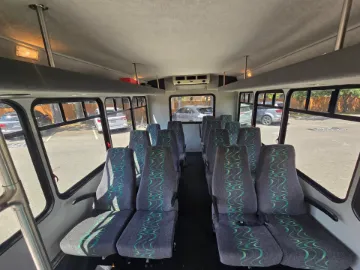 Picture of 2007 Ford E-350 Starcraft 14P